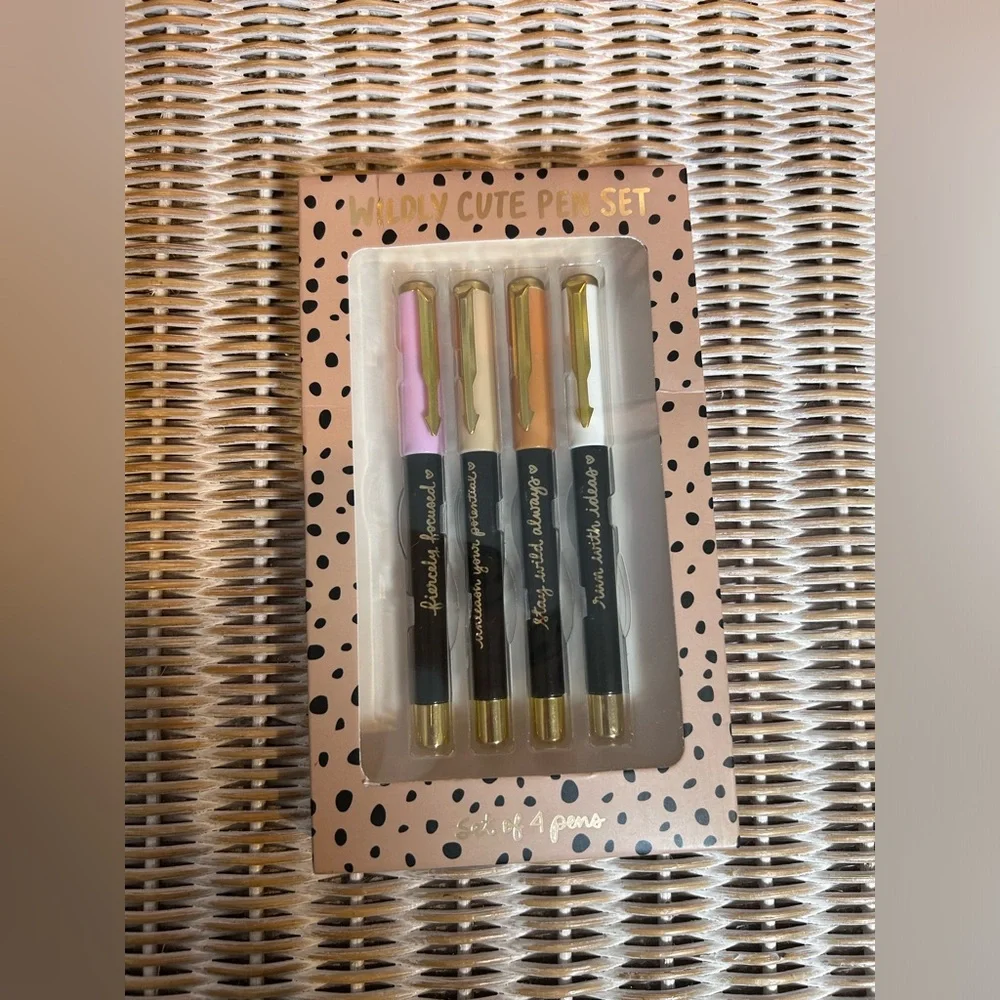 #12 Wildly Cute Pen Set of four ballpoint pens.